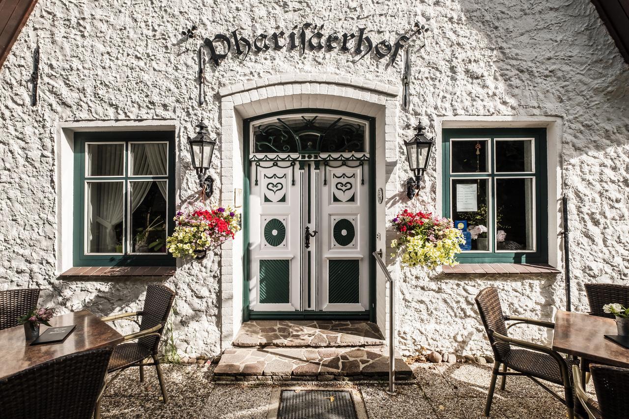 Hotel, Restaurant, Cafe Pharisaerhof - Nordseeurlaub Mit Hund Nordstrand Exterior photo